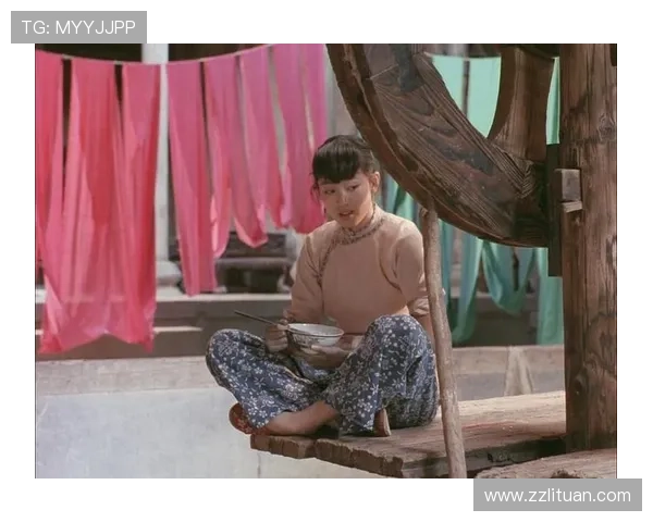 《菊豆》:她16岁嫁人,30岁爆发,却活成了20世纪最悲情的符号